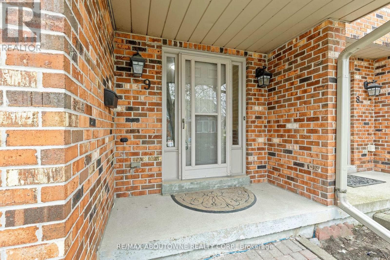 Single Family at 9- 2230 Walkers Line, Burlington (Headon), Ontario - Photo 4 - RE/MAX Garden City Realty