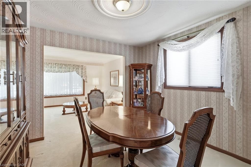 Single Family at 11 TANERA Crescent, St. Catharines, Ontario - Photo 7 - RE/MAX Garden City Realty