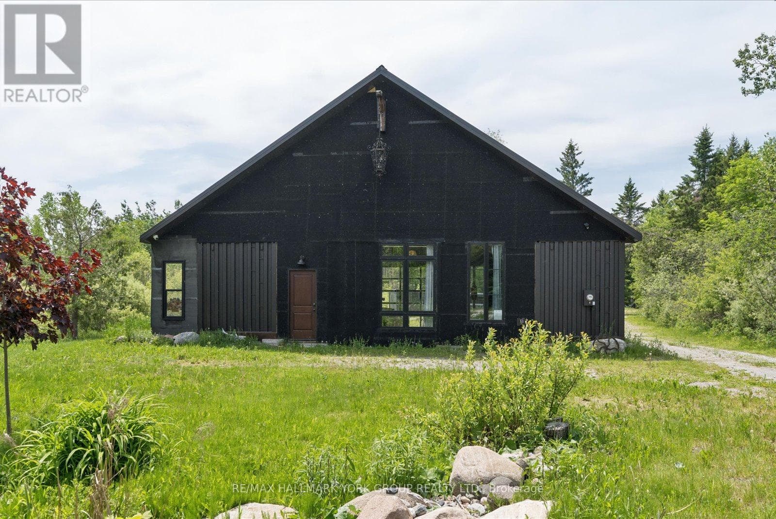 Single Family at 755 Country Lane, Kawartha Lakes (Fenelon), Ontario - Photo 3 - RE/MAX Garden City Realty