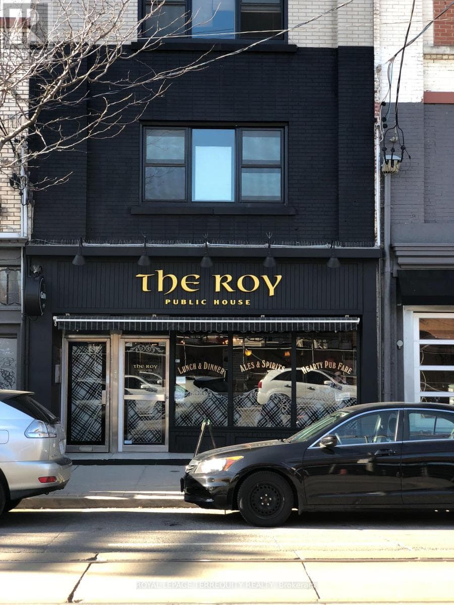 894 Queen Street