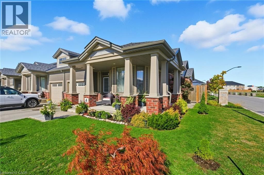4 ELLIS Avenue