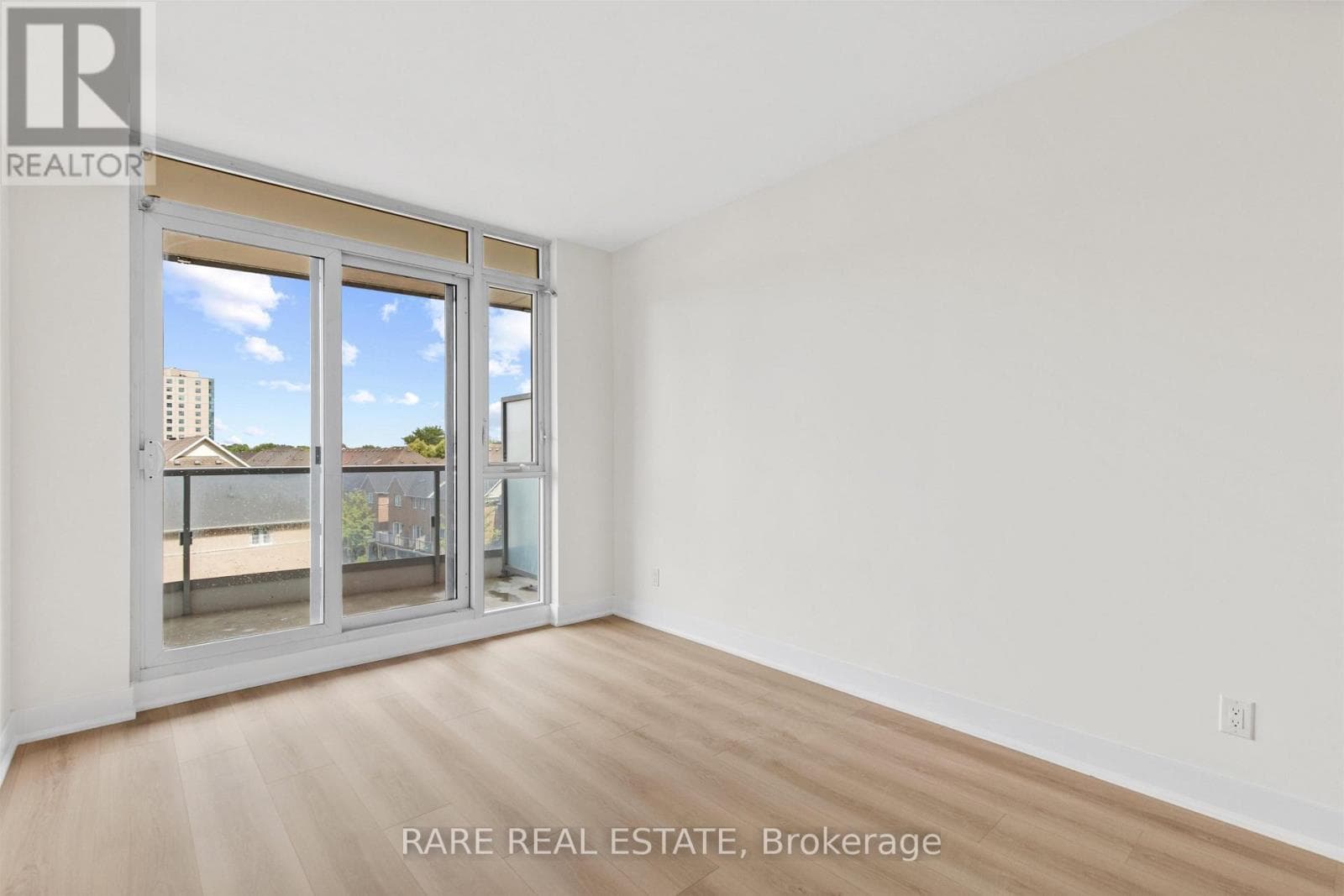 Single Family at 533- 9471 Yonge Street, Richmond Hill (Observatory), Ontario - Photo 7 - RE/MAX Garden City Realty