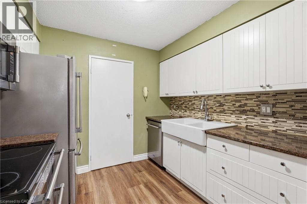 Single Family at B3- 7 GALE Crescent, St. Catharines, Ontario - Photo 9 - RE/MAX Garden City Realty