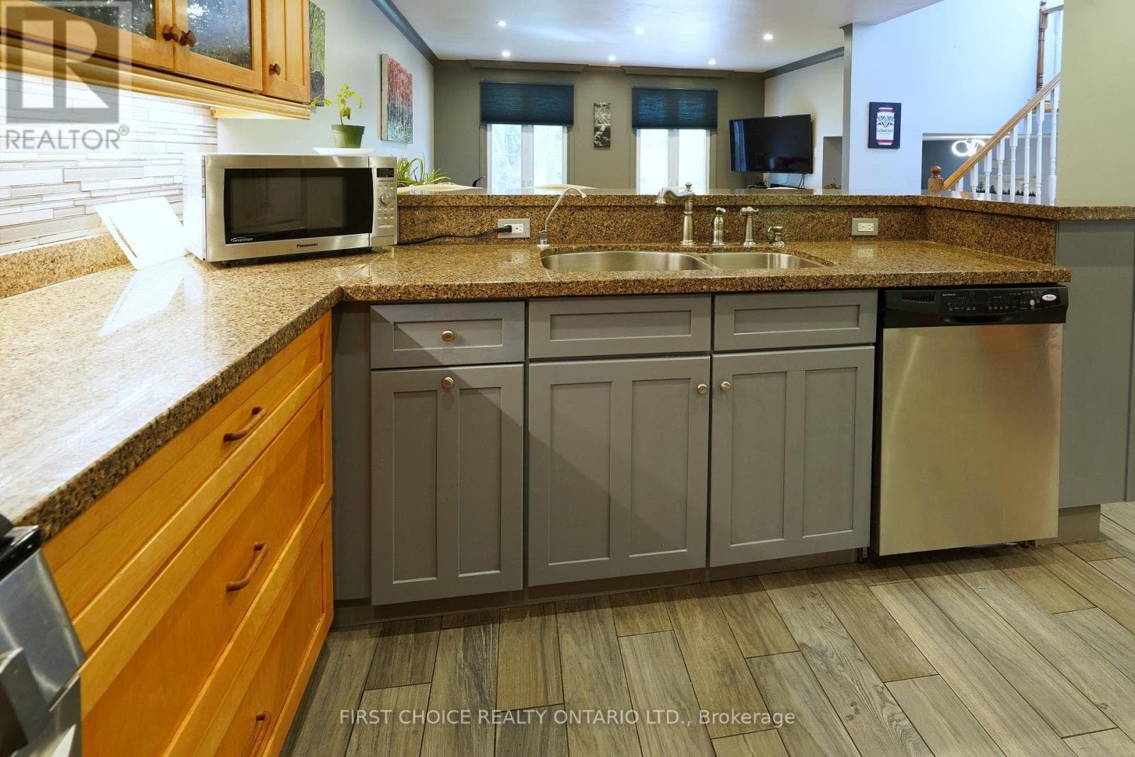 Single Family at 74 The Boulevard, New Tecumseth (Tottenham), Ontario - Photo 7 - RE/MAX Garden City Realty