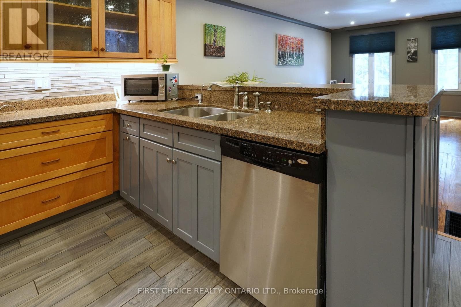 Single Family at 74 The Boulevard, New Tecumseth (Tottenham), Ontario - Photo 5 - RE/MAX Garden City Realty