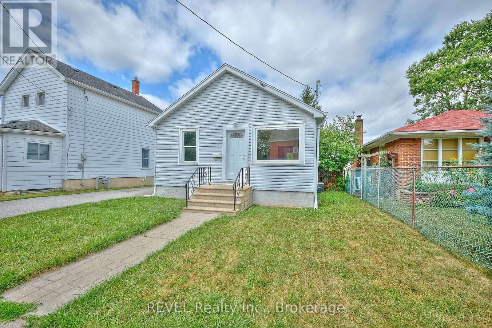 9 Colborne Street