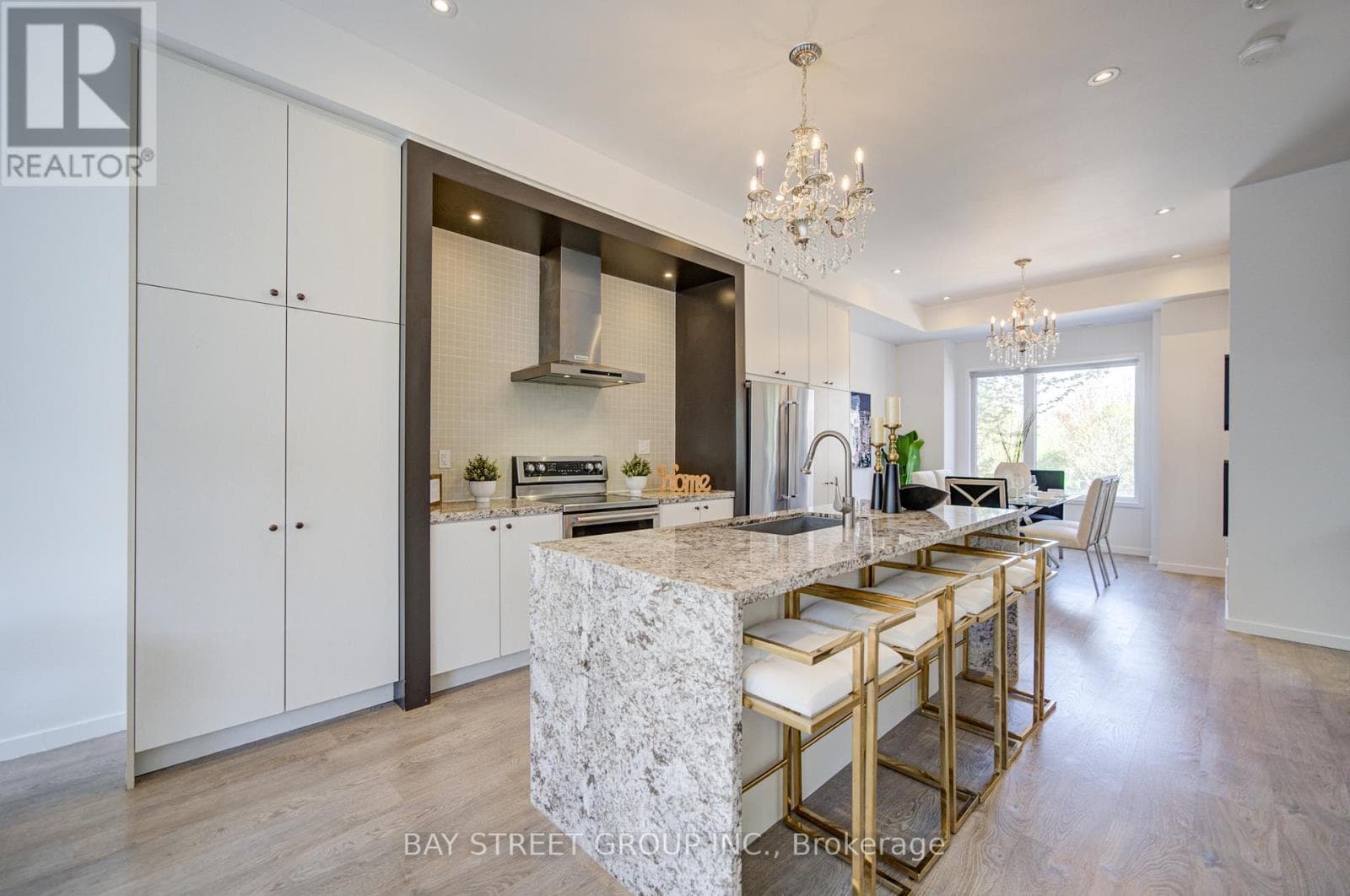 Single Family at 29 Lafferty Lane, Richmond Hill (Crosby), Ontario - Photo 6 - RE/MAX Garden City Realty