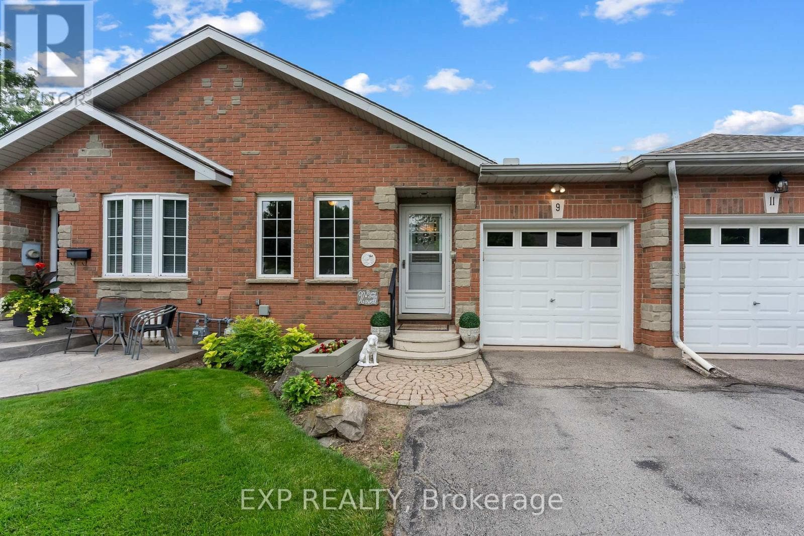 9 KINSMAN Court
