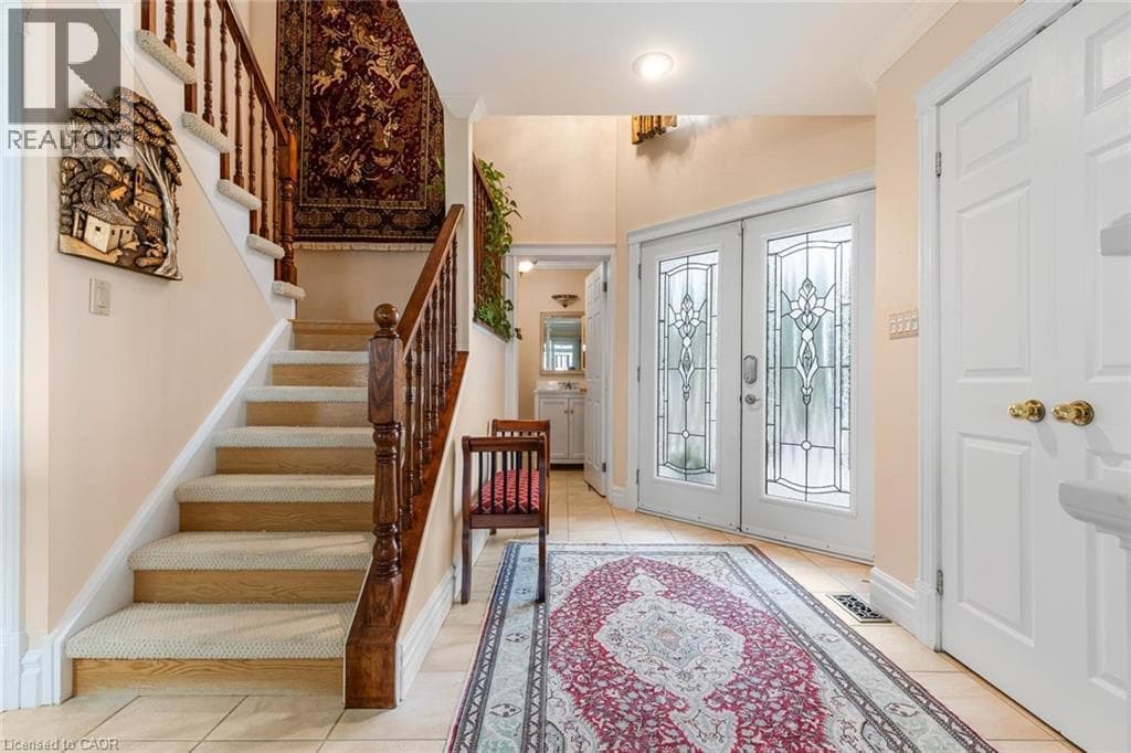 Single Family at 1 TWELFTH Street, Grimsby, Ontario - Photo 5 - RE/MAX Garden City Realty