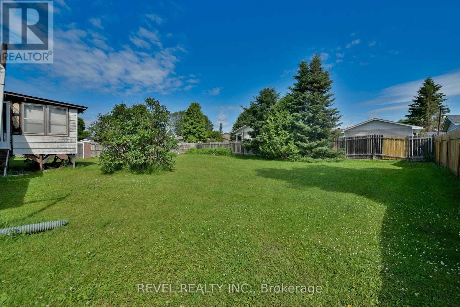 Single Family at 1330 Chenier Avenue, Timmins (MTJ - Main Area), Ontario - Photo 5 - RE/MAX Garden City Realty