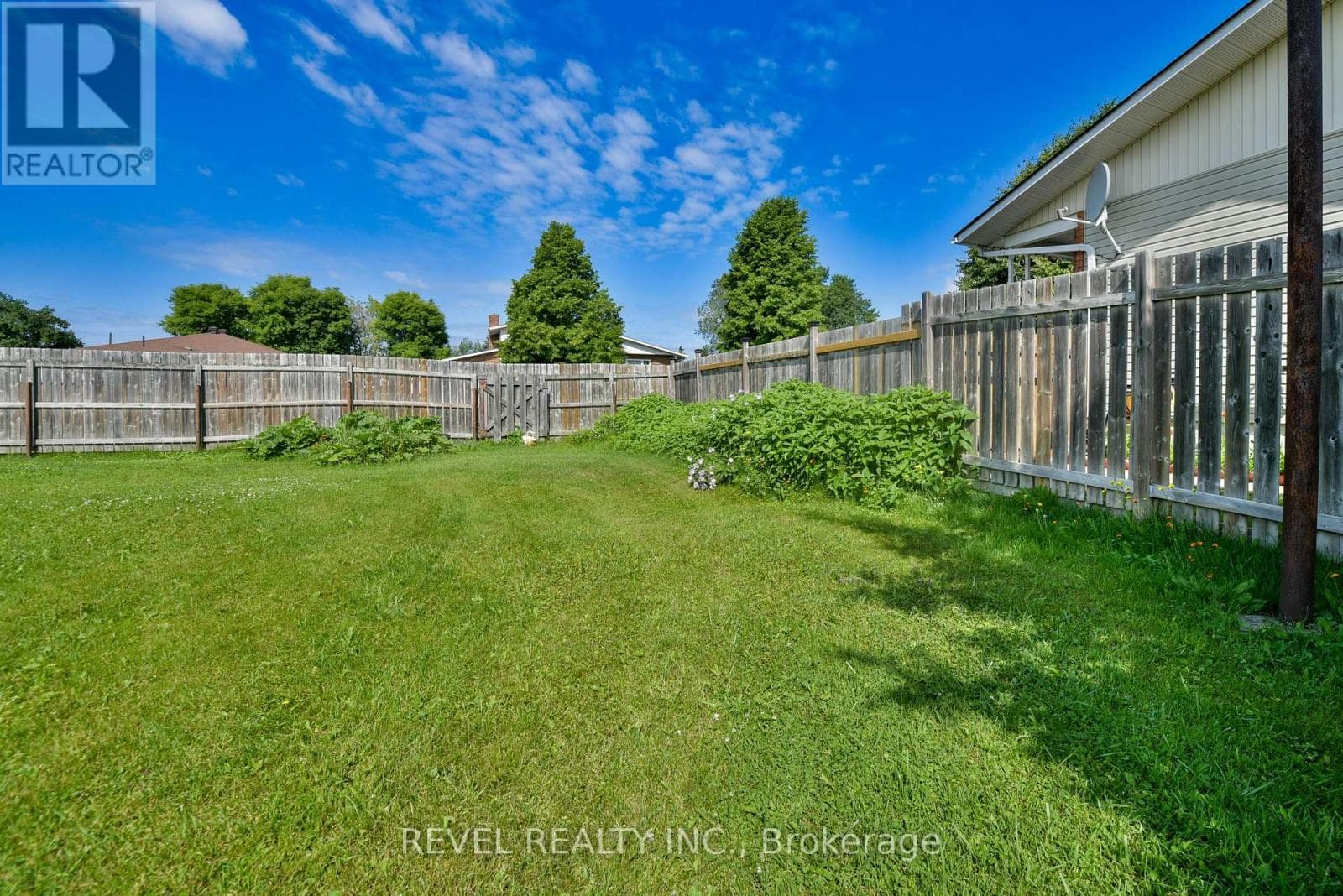 Single Family at 1330 Chenier Avenue, Timmins (MTJ - Main Area), Ontario - Photo 7 - RE/MAX Garden City Realty