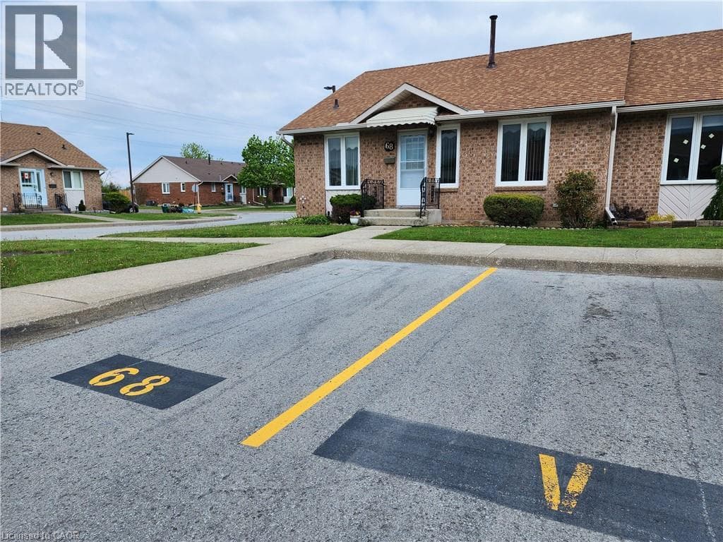 Single Family at 68- 122 BUNTING Road, St. Catharines, Ontario - Photo 3 - RE/MAX Garden City Realty