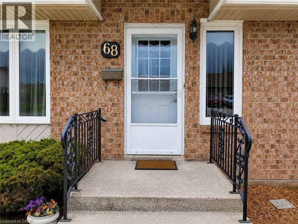 Single Family at 68- 122 BUNTING Road, St. Catharines, Ontario - Photo 4 - RE/MAX Garden City Realty
