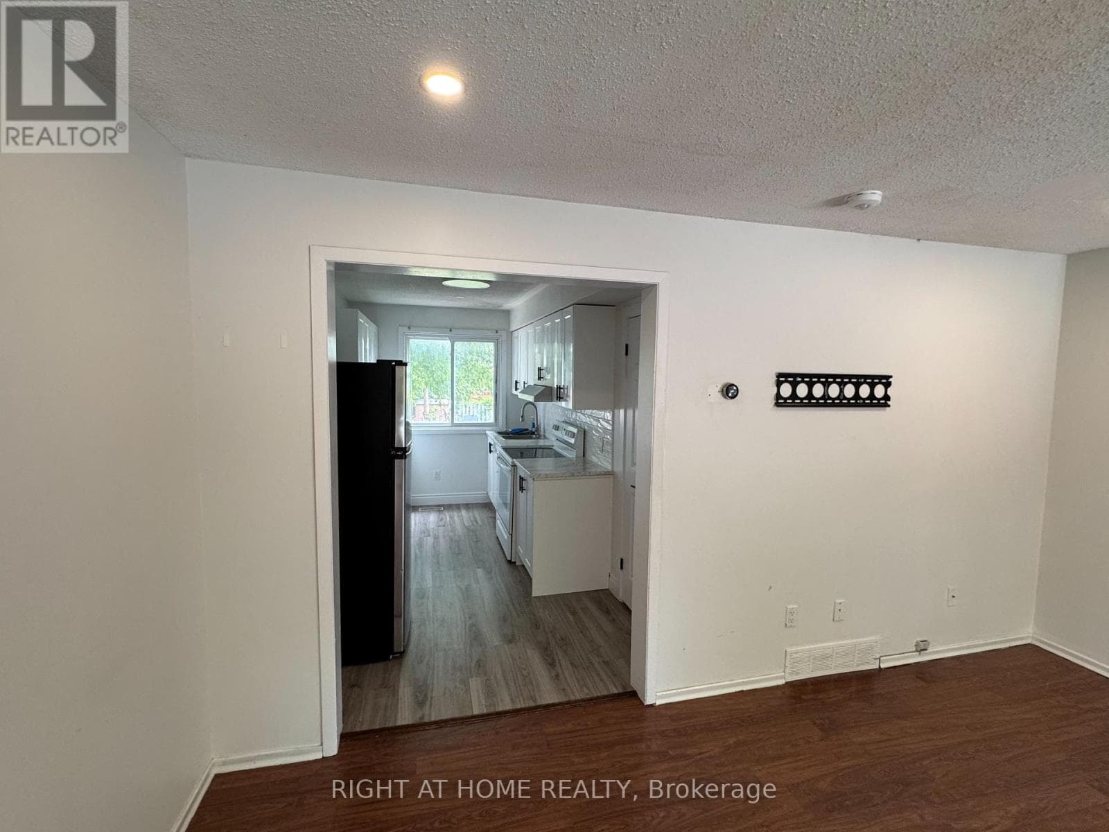 Multi-family at 168 Golfdale Crescent, London South (South Q), Ontario - Photo 6 - RE/MAX Garden City Realty