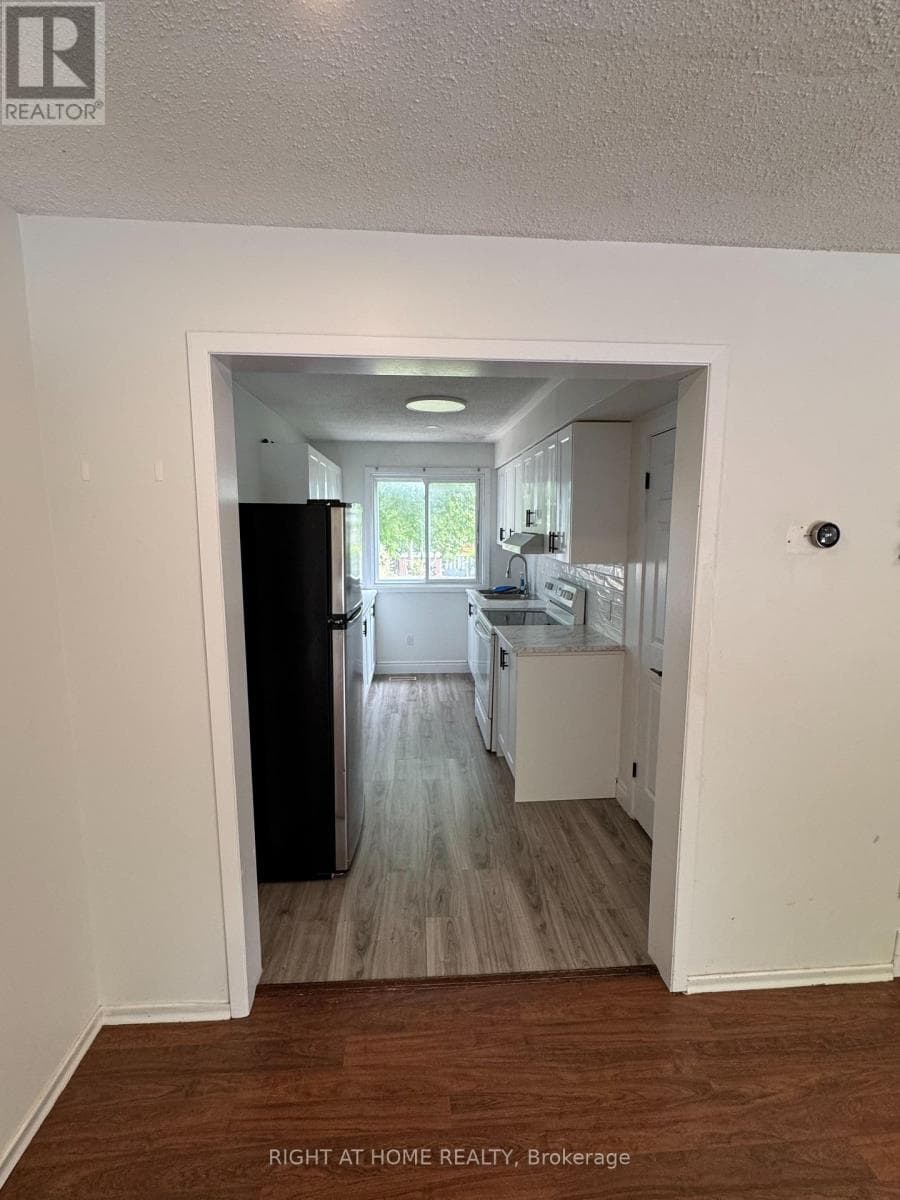 Multi-family at 168 Golfdale Crescent, London South (South Q), Ontario - Photo 7 - RE/MAX Garden City Realty