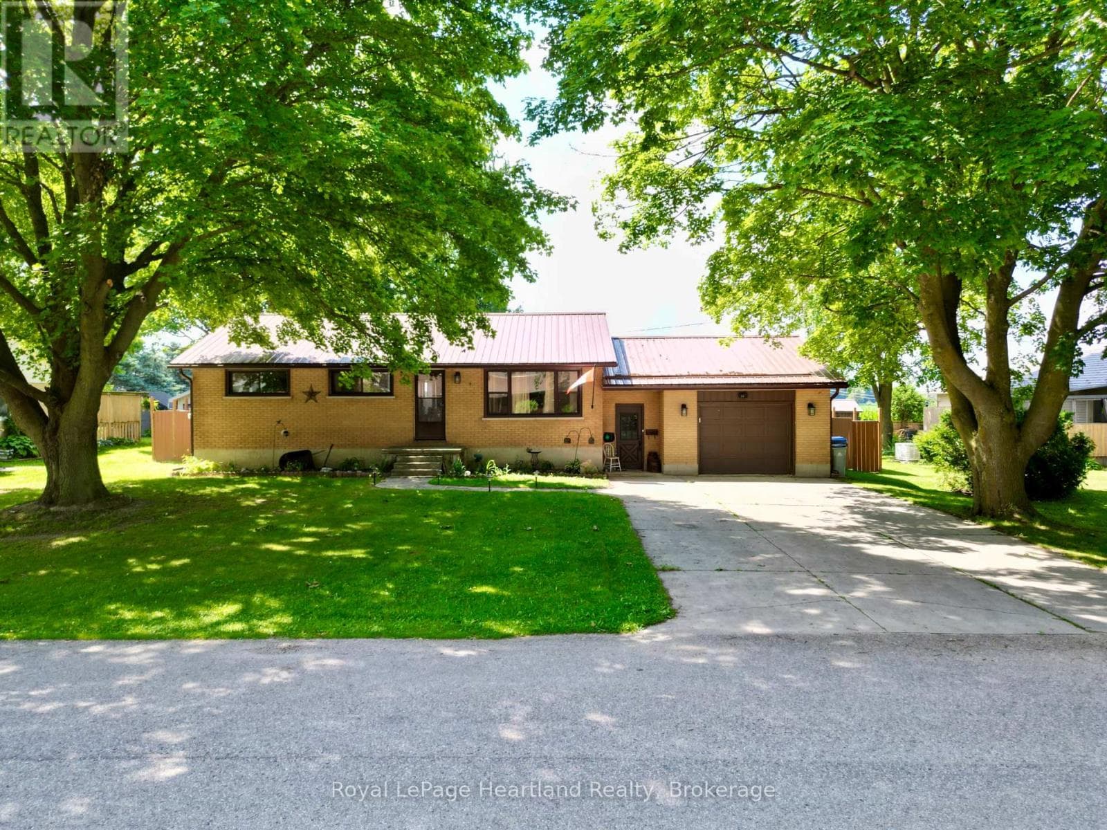 23 York Crescent