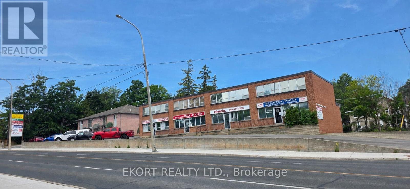 290 Dundas Street
