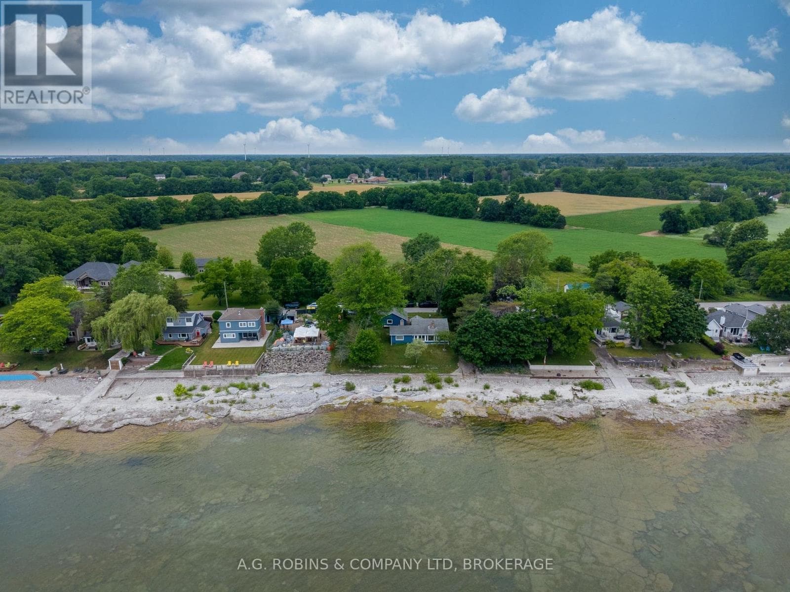 Single Family at 11251 HARBOURVIEW Road, Wainfleet (Lakeshore), Ontario - Photo 4 - RE/MAX Garden City Realty