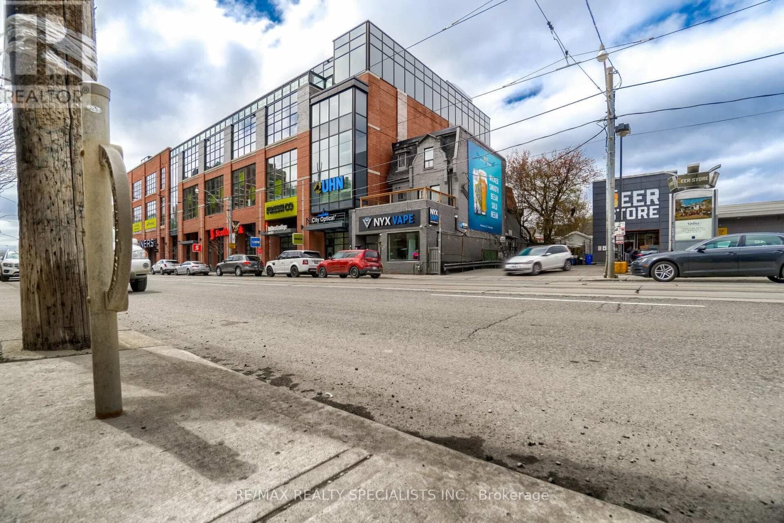 Single Family at 2- 450 Bathurst Street, Toronto (Trinity-Bellwoods), Ontario - Photo 3 - RE/MAX Garden City Realty