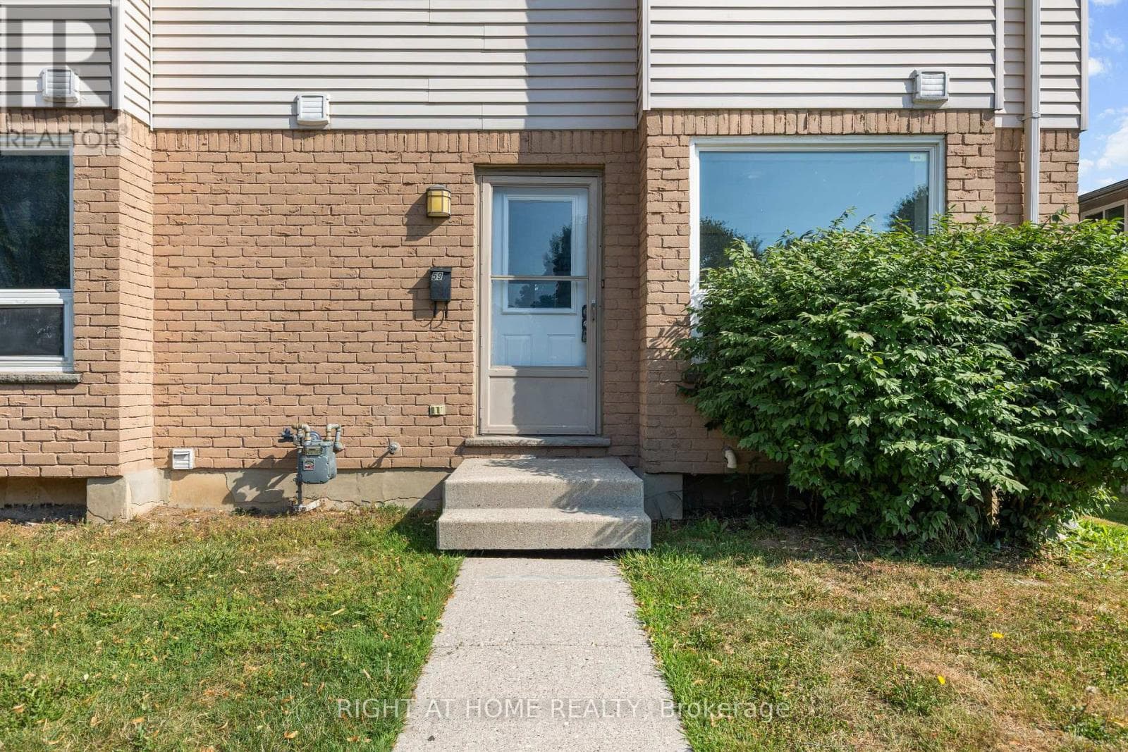 Single Family at 59- 550 Second Street, London East (East H), Ontario - Photo 3 - RE/MAX Garden City Realty