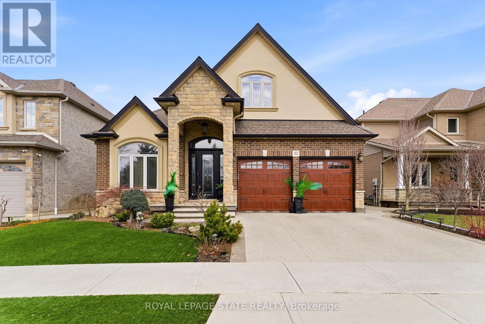 85 Hillcroft Drive