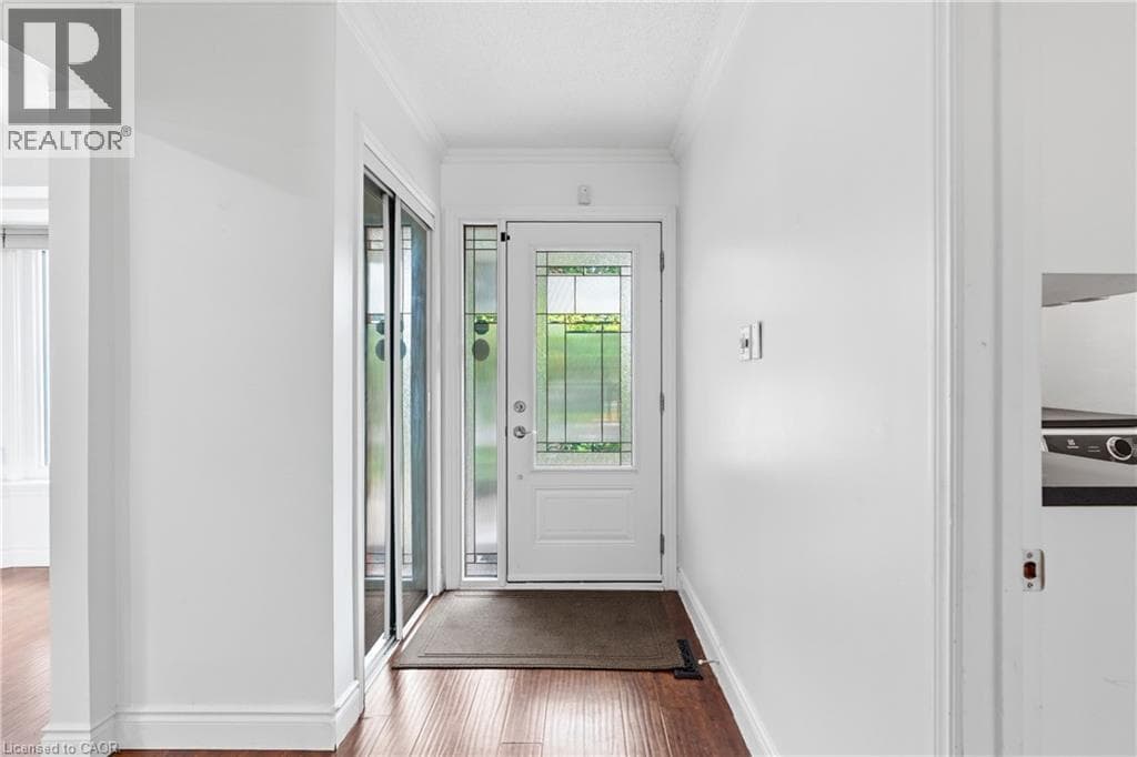 Single Family at 95 BIRCHPARK Drive, Grimsby, Ontario - Photo 5 - RE/MAX Garden City Realty