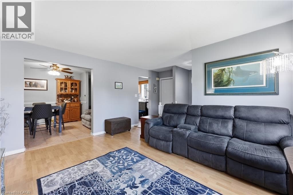 Single Family at 5709 DEERBROOK Street, Niagara Falls, Ontario - Photo 7 - RE/MAX Garden City Realty