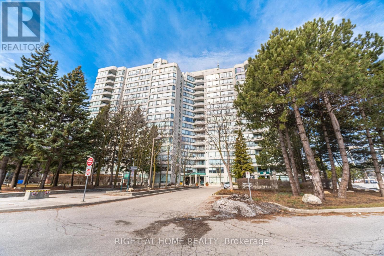 711- 120 Promenade Circle