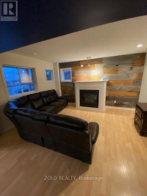 Single Family at 24 Coburn Crescent, New Tecumseth (Beeton), Ontario - Photo 4 - RE/MAX Garden City Realty