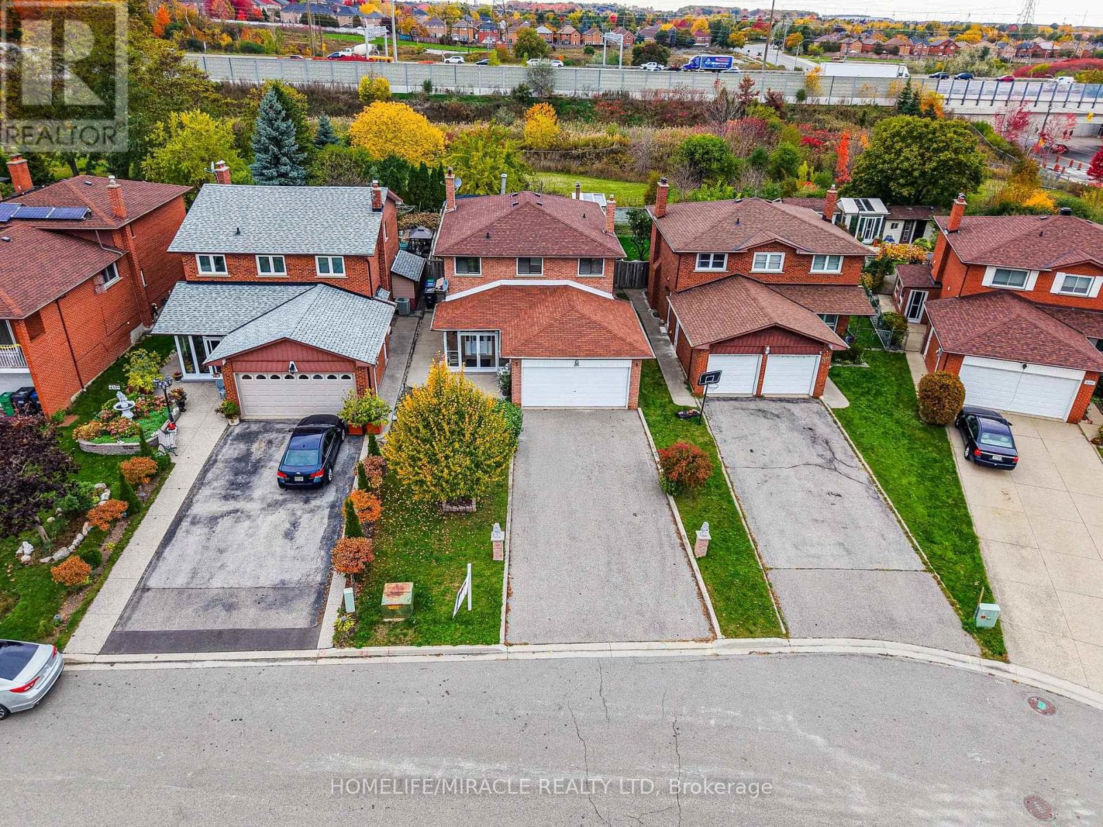 Single Family at 4343 Alta Court, Mississauga (Rathwood), Ontario - Photo 2 - RE/MAX Garden City Realty