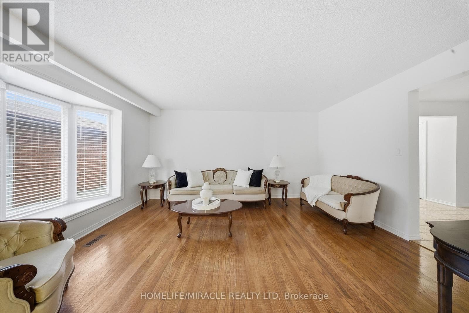 Single Family at 4343 Alta Court, Mississauga (Rathwood), Ontario - Photo 9 - RE/MAX Garden City Realty