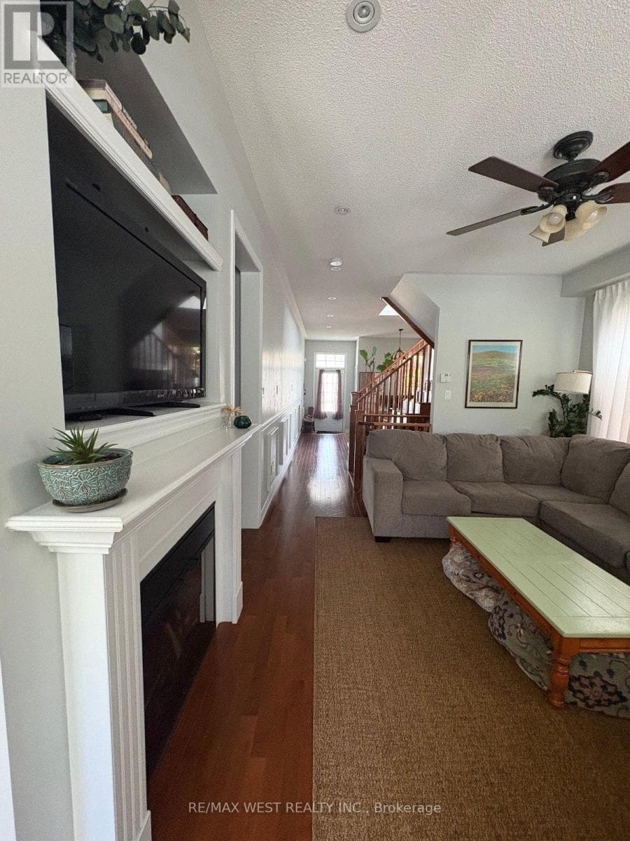 Single Family at 8 Callalily Road, Brampton (Northwest Sandalwood Parkway), Ontario - Photo 4 - RE/MAX Garden City Realty