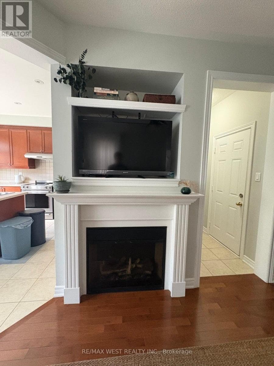 Single Family at 8 Callalily Road, Brampton (Northwest Sandalwood Parkway), Ontario - Photo 6 - RE/MAX Garden City Realty