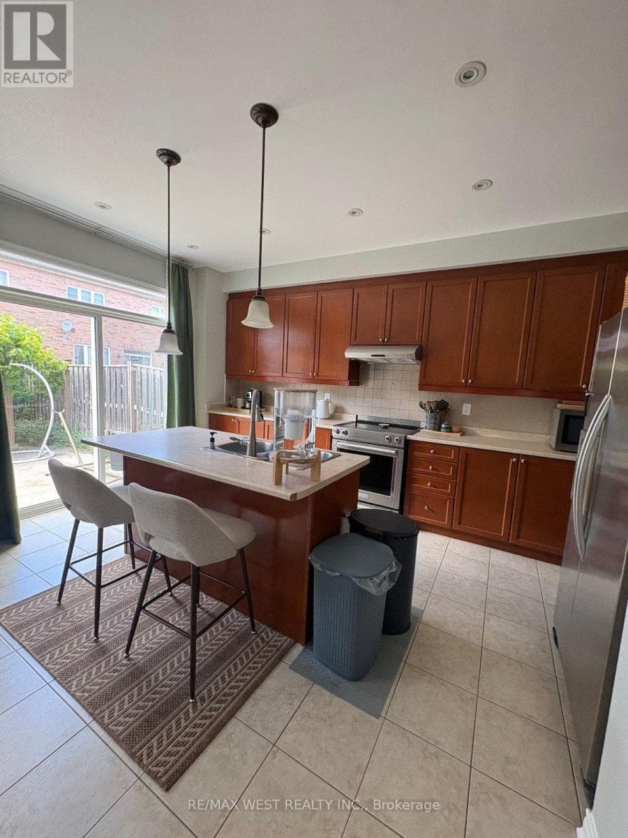Single Family at 8 Callalily Road, Brampton (Northwest Sandalwood Parkway), Ontario - Photo 7 - RE/MAX Garden City Realty