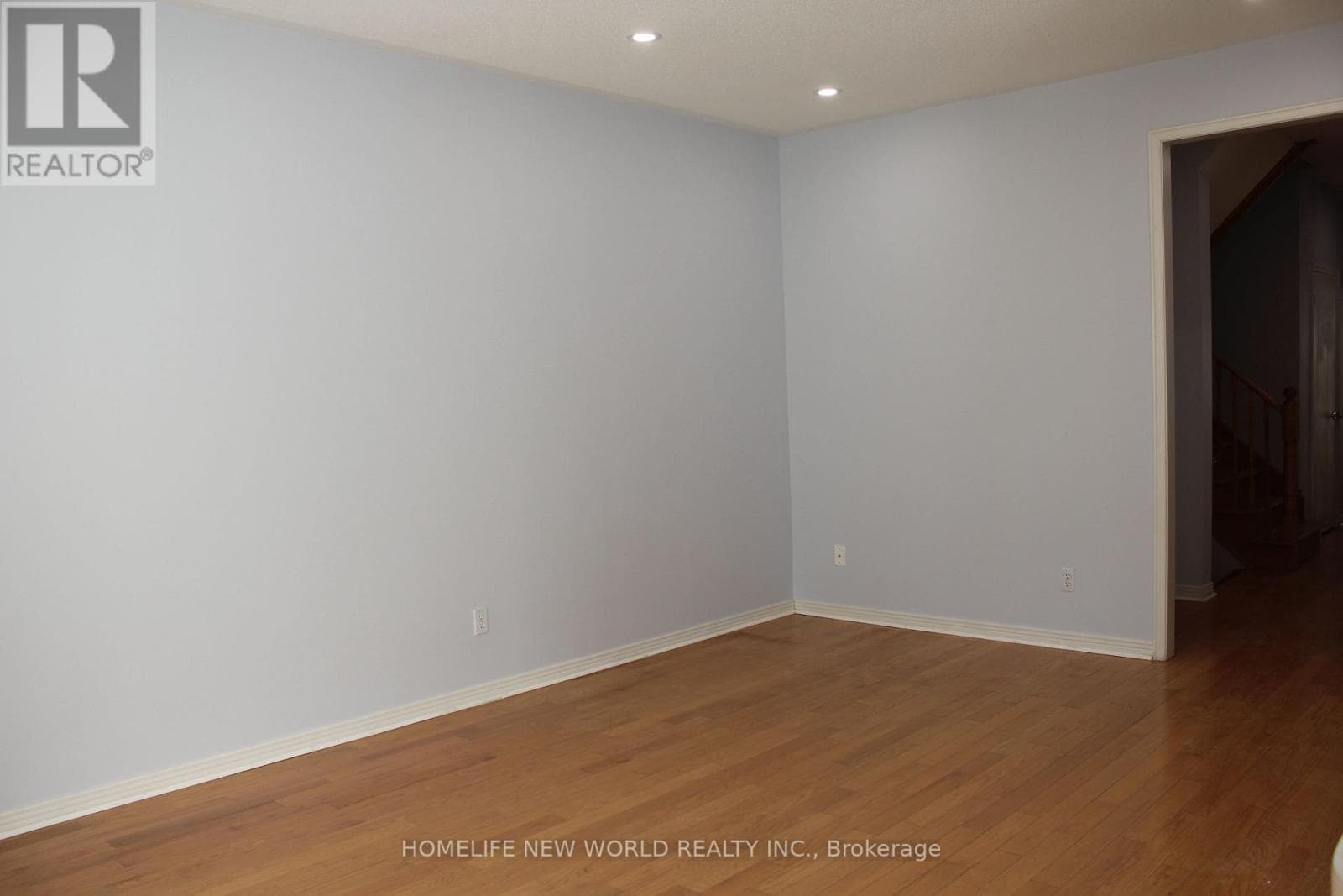 Single Family at 31 Barkwood Hollow, Markham (Berczy), Ontario - Photo 6 - RE/MAX Garden City Realty