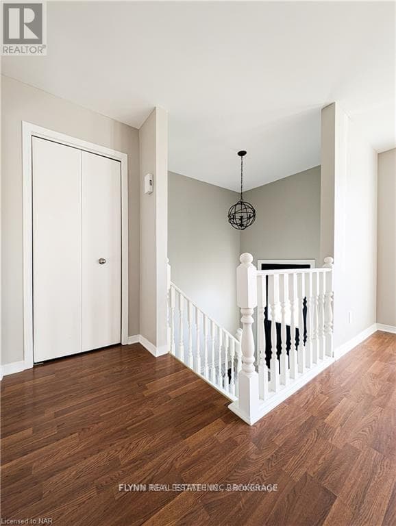 Single Family at A- 164 WINDSOR Street, Welland (Broadway), Ontario - Photo 4 - RE/MAX Garden City Realty