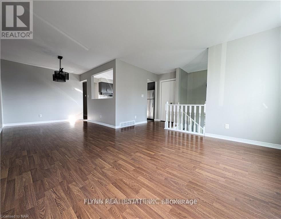 Single Family at A- 164 WINDSOR Street, Welland (Broadway), Ontario - Photo 7 - RE/MAX Garden City Realty
