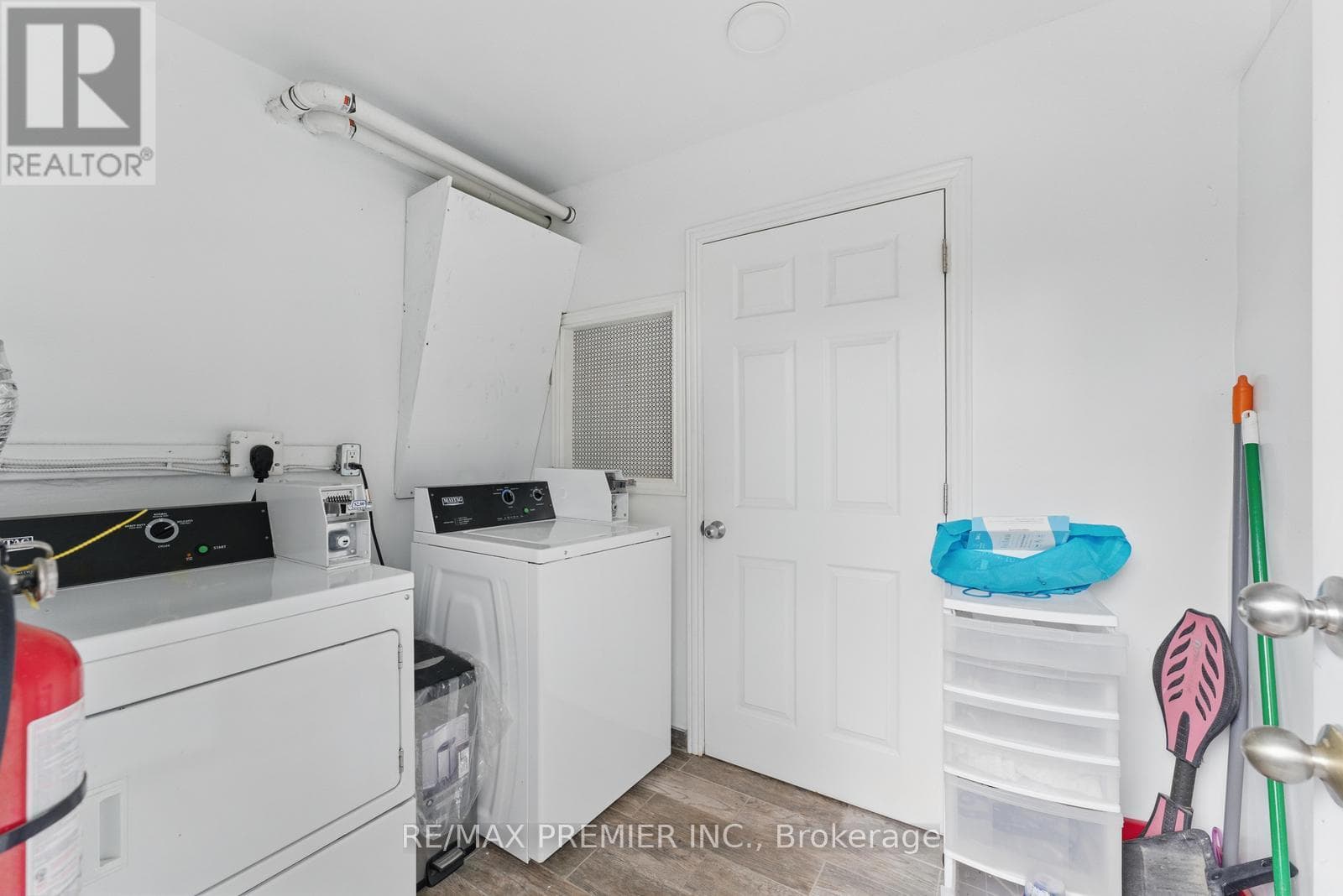 Multi-family at Lower- 9 Bracebridge Avenue, Toronto (Woodbine-Lumsden), Ontario - Photo 10 - RE/MAX Garden City Realty