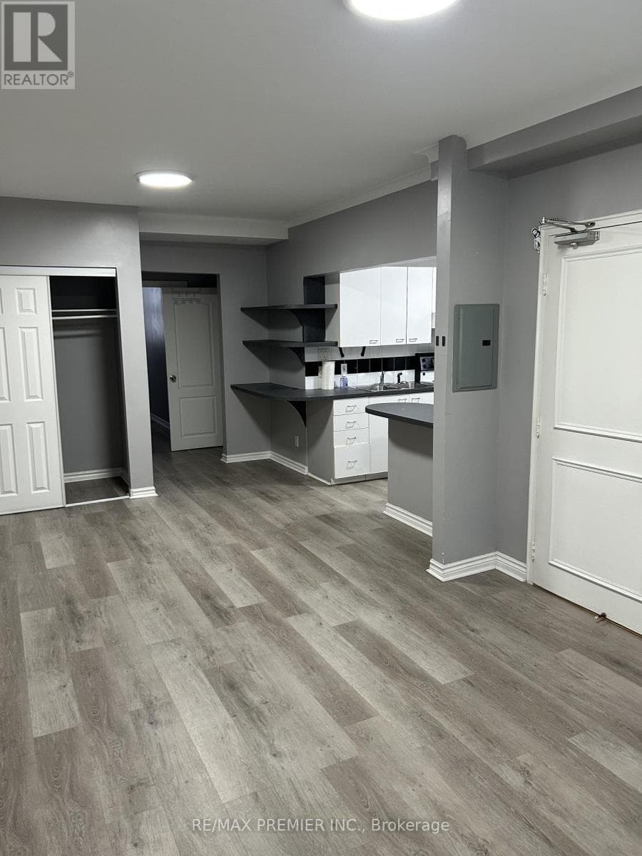 Multi-family at Lower- 9 Bracebridge Avenue, Toronto (Woodbine-Lumsden), Ontario - Photo 4 - RE/MAX Garden City Realty