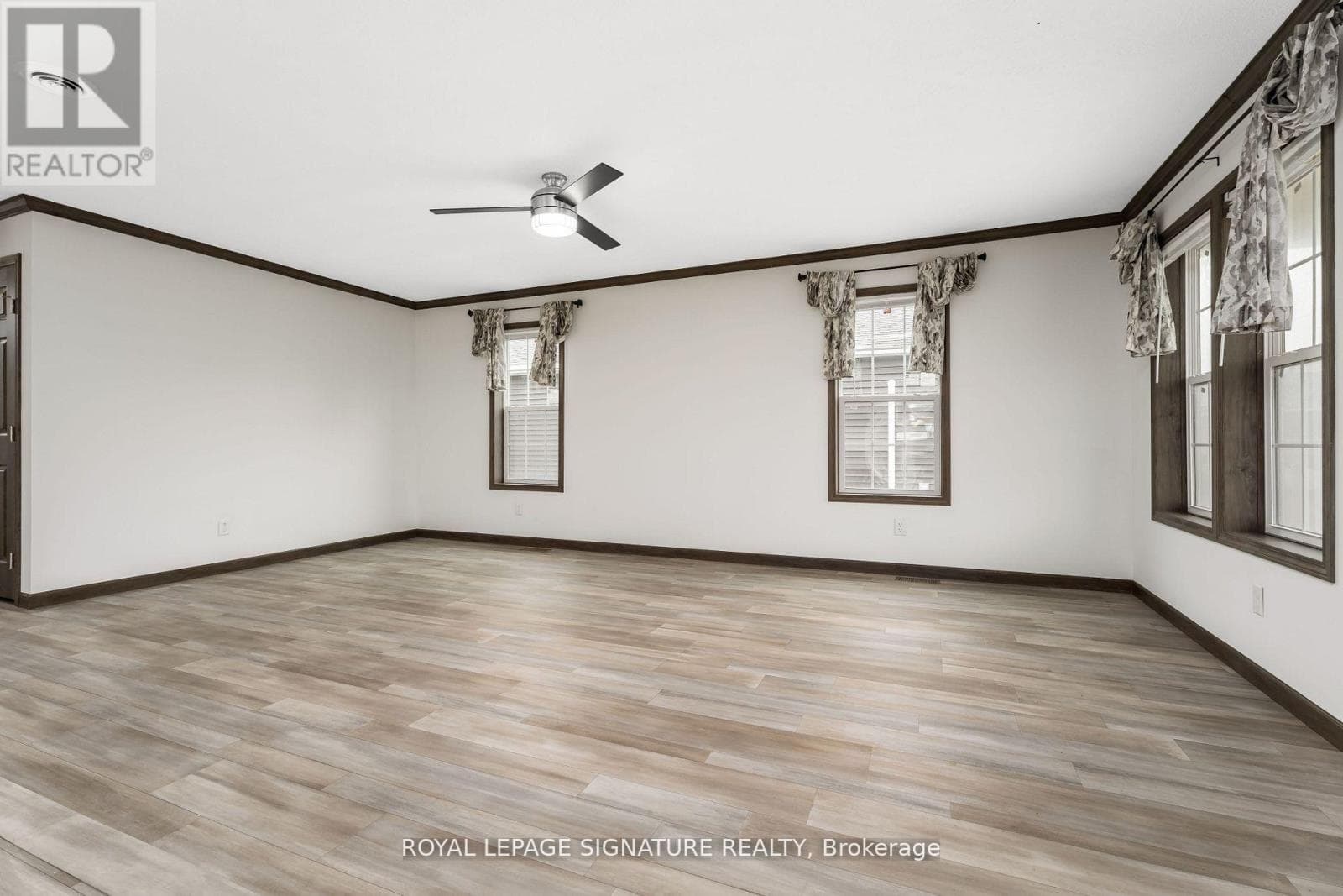 Single Family at 12 Briarwood Place, Innisfil (Cookstown), Ontario - Photo 7 - RE/MAX Garden City Realty