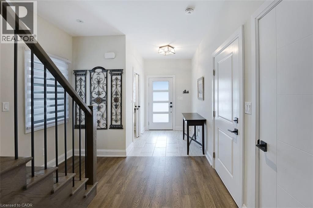 Single Family at 77 BROADWAY Avenue, St. Catharines, Ontario - Photo 6 - RE/MAX Garden City Realty