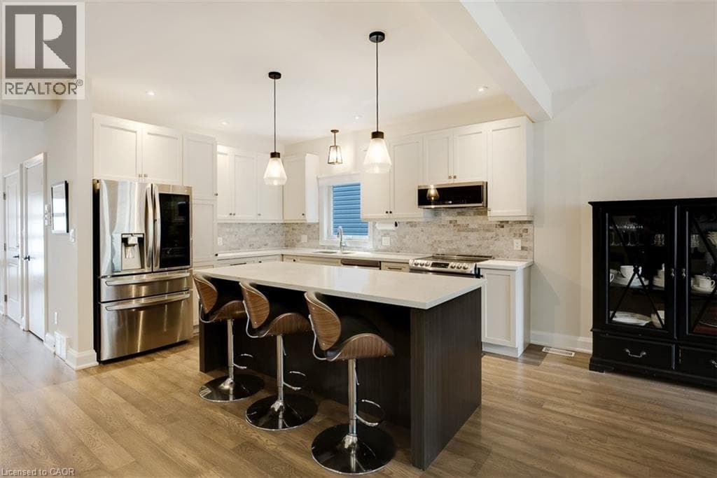 Single Family at 77 BROADWAY Avenue, St. Catharines, Ontario - Photo 9 - RE/MAX Garden City Realty