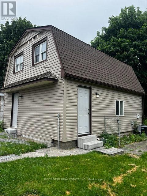 63 Dolphin Street