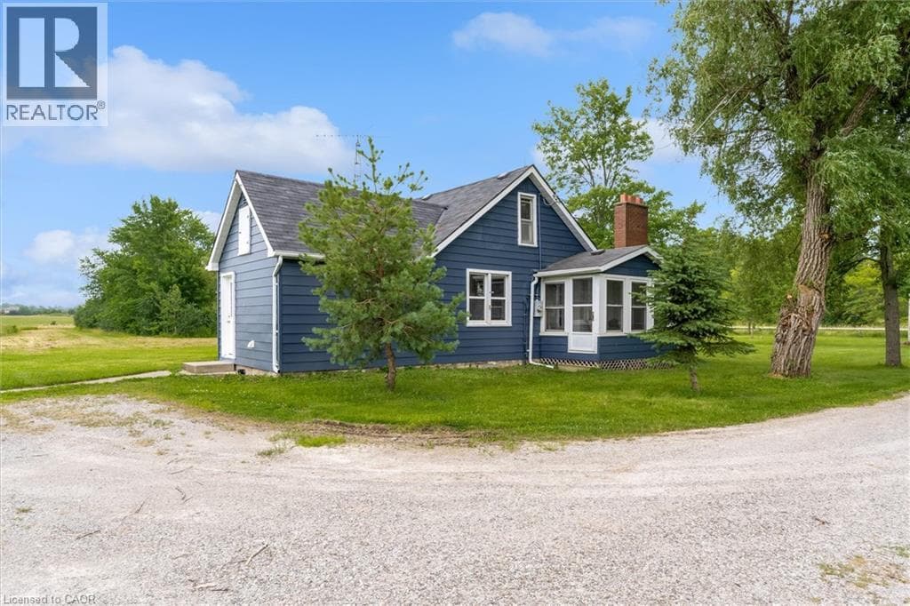 Single Family at 87 MUD Street, Grimsby, Ontario - Photo 3 - RE/MAX Garden City Realty