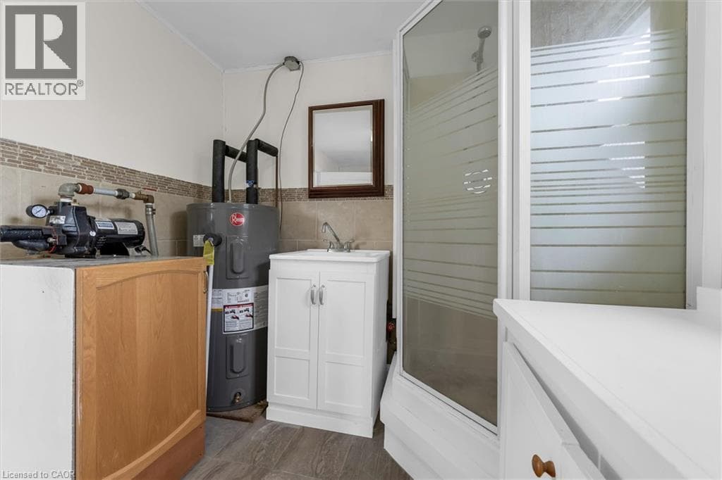 Single Family at 87 MUD Street, Grimsby, Ontario - Photo 7 - RE/MAX Garden City Realty