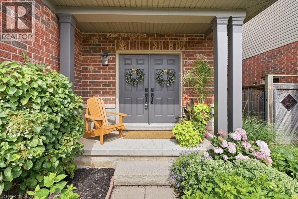 Single Family at 17 UDELL Way, Grimsby, Ontario - Photo 7 - RE/MAX Garden City Realty