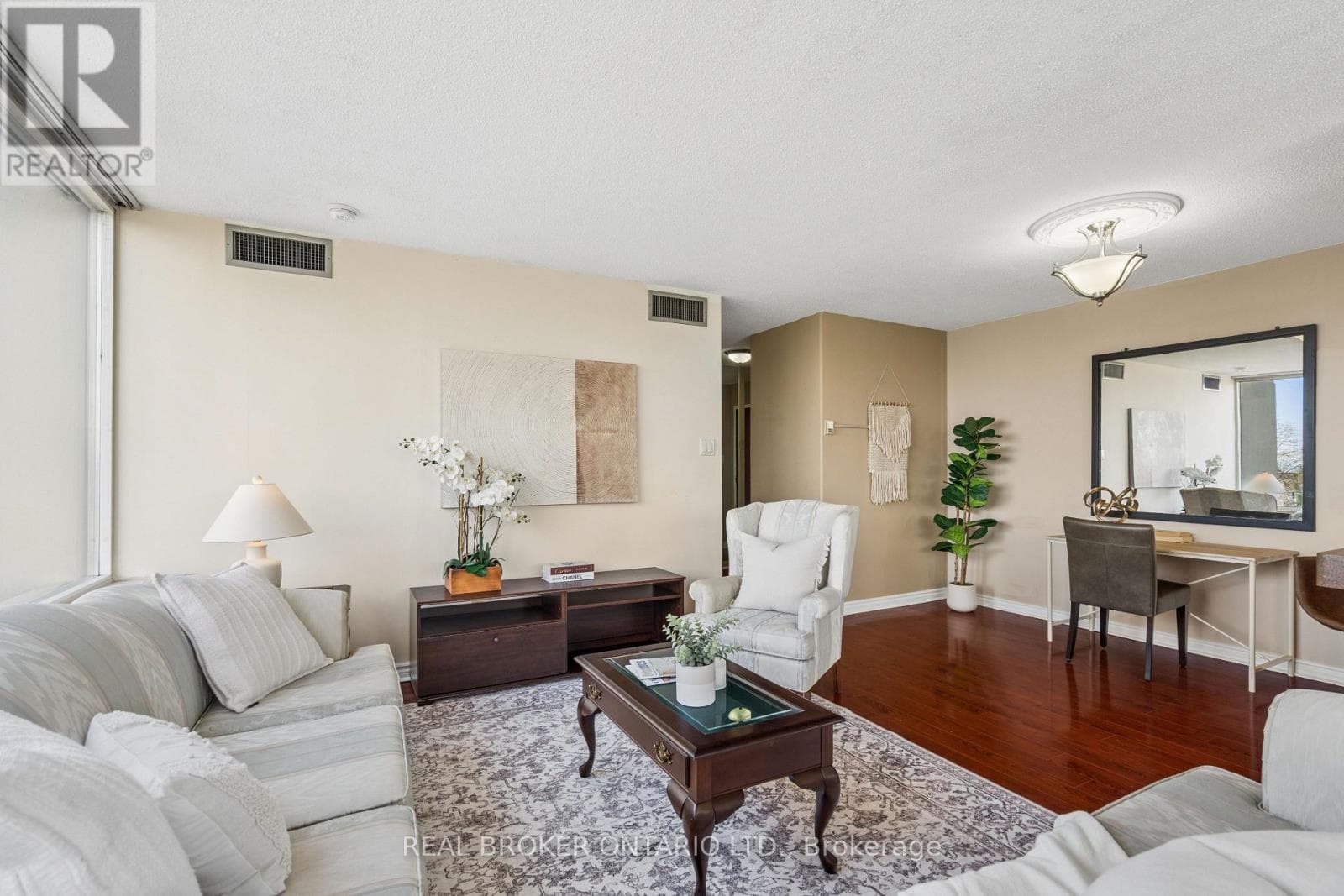 Single Family at 503- 880 Dundas Street, Mississauga (Erindale), Ontario - Photo 10 - RE/MAX Garden City Realty