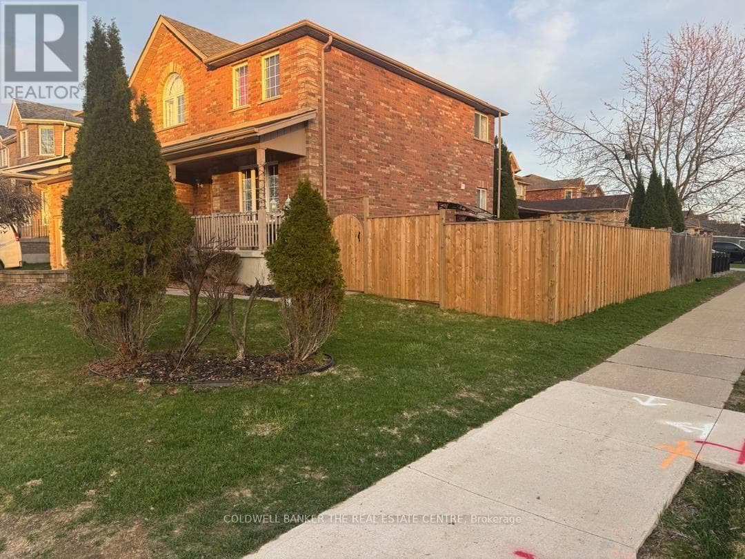 Single Family at Main Flr- 229 Sproule Drive, Barrie (Edgehill Drive), Ontario - Photo 4 - RE/MAX Garden City Realty