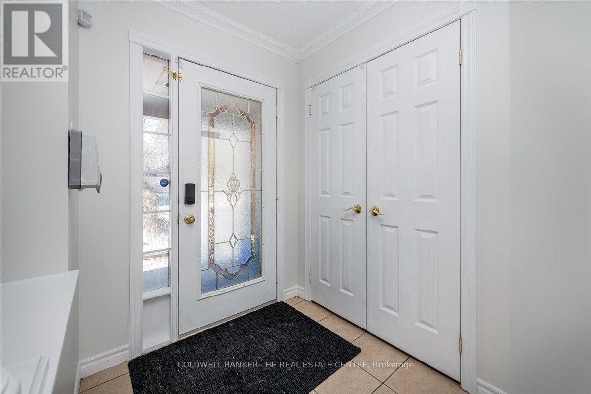 Single Family at Main Flr- 229 Sproule Drive, Barrie (Edgehill Drive), Ontario - Photo 8 - RE/MAX Garden City Realty