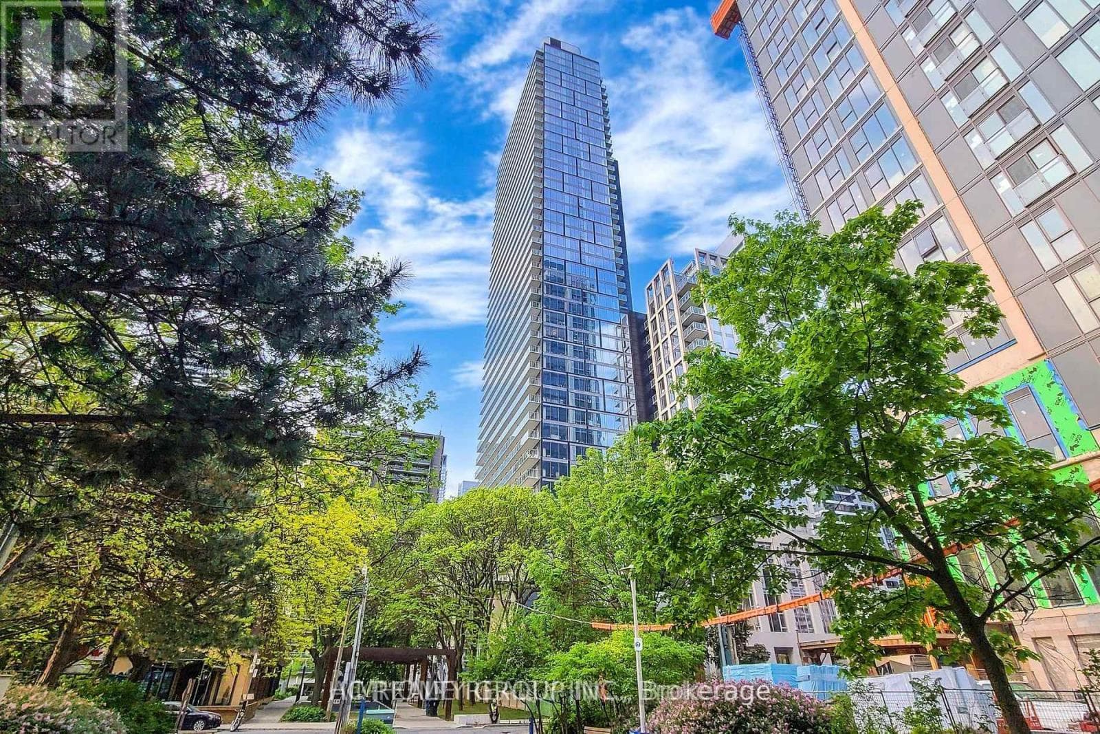 1 Gloucester Street